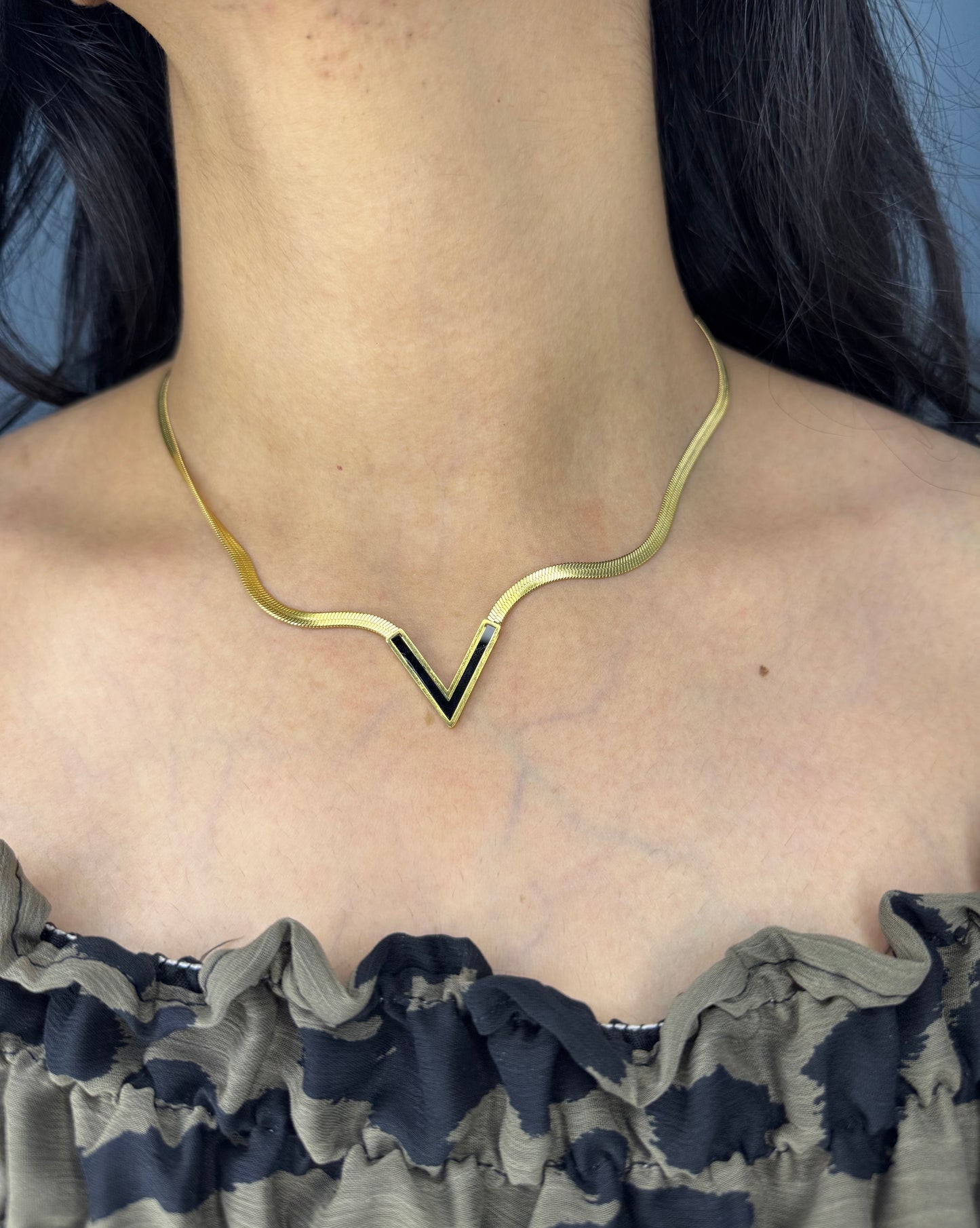 V-Shaped Titanium Steel Chain